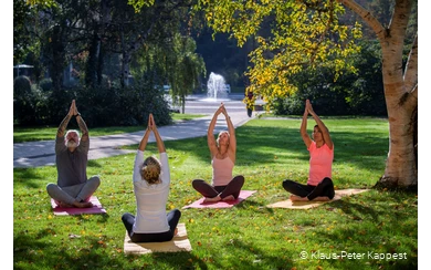 Bad Sassendorf bietet eine Vielzahl an Entspannungsangeboten, zum Beispiel Autogenes Training, Progressive Muskelentspannung oder Yoga.