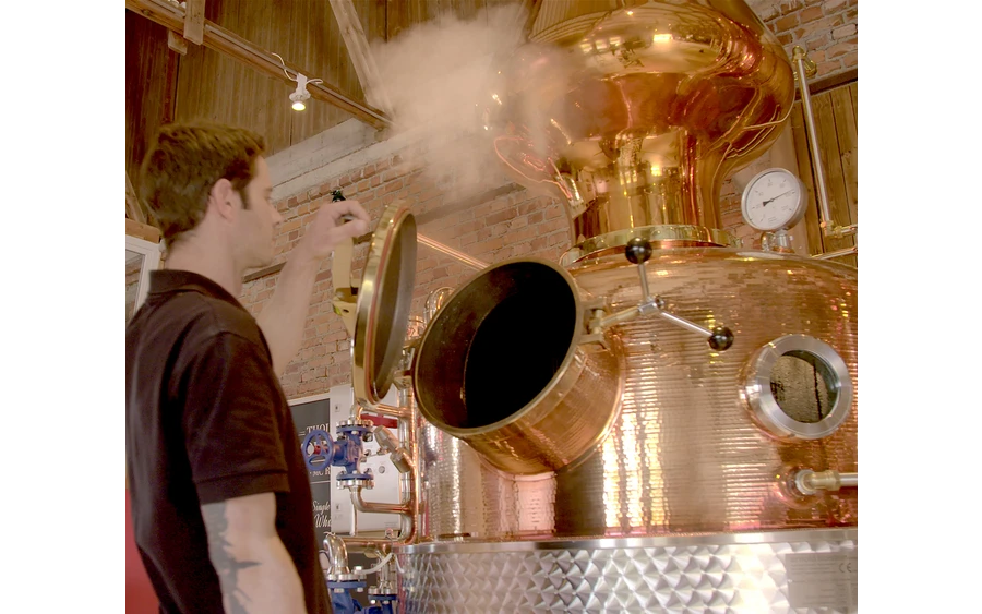 Julian-Brennblase-(1).jpg Julian-Brennblase-(1).jpg