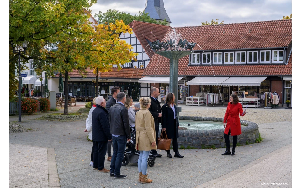 Bei einem Rundgang durch den Ort erfahren Sie viel Wissenswertes über die Geschichte und die Entwicklung des Orts "vom Salzbauerndorf zum modernen Heilbad". Auch im Kurpark gibt es einige Besonderheiten zu entdecken.