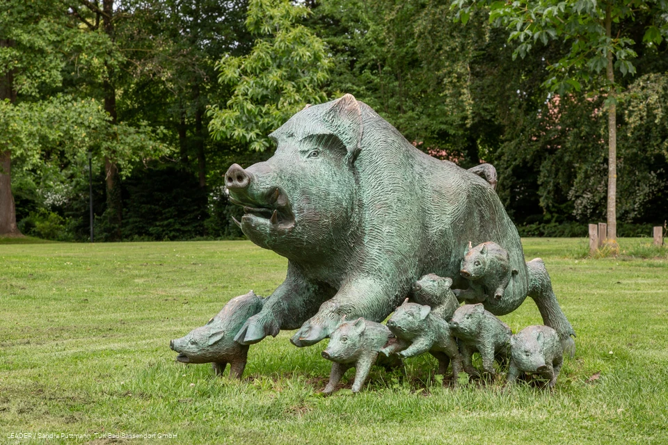 Wildwechsel (Skulptur im Kurpark Bad Sassendorf)