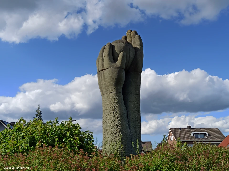 Lebenskeim (Skulptur am Kreisverkehr Schützenstraße)